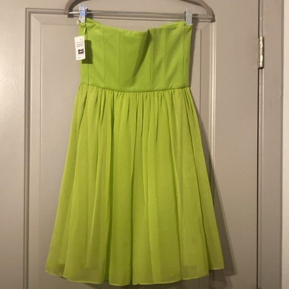 DIANE VON FURSTENBERG DVF ASTI SHORT STRAPLESS KIWI LIME GREEN DRESS Sz 4 - Picture 5 of 11